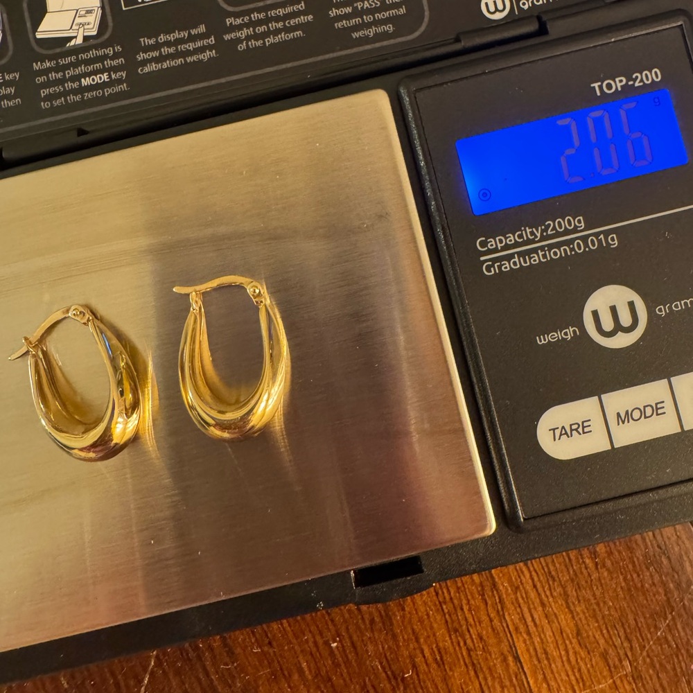 Solid 14k gold teardrop hoops - Picture 5 of 12